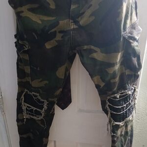 AMIRI Camouflage Distressed Jeans